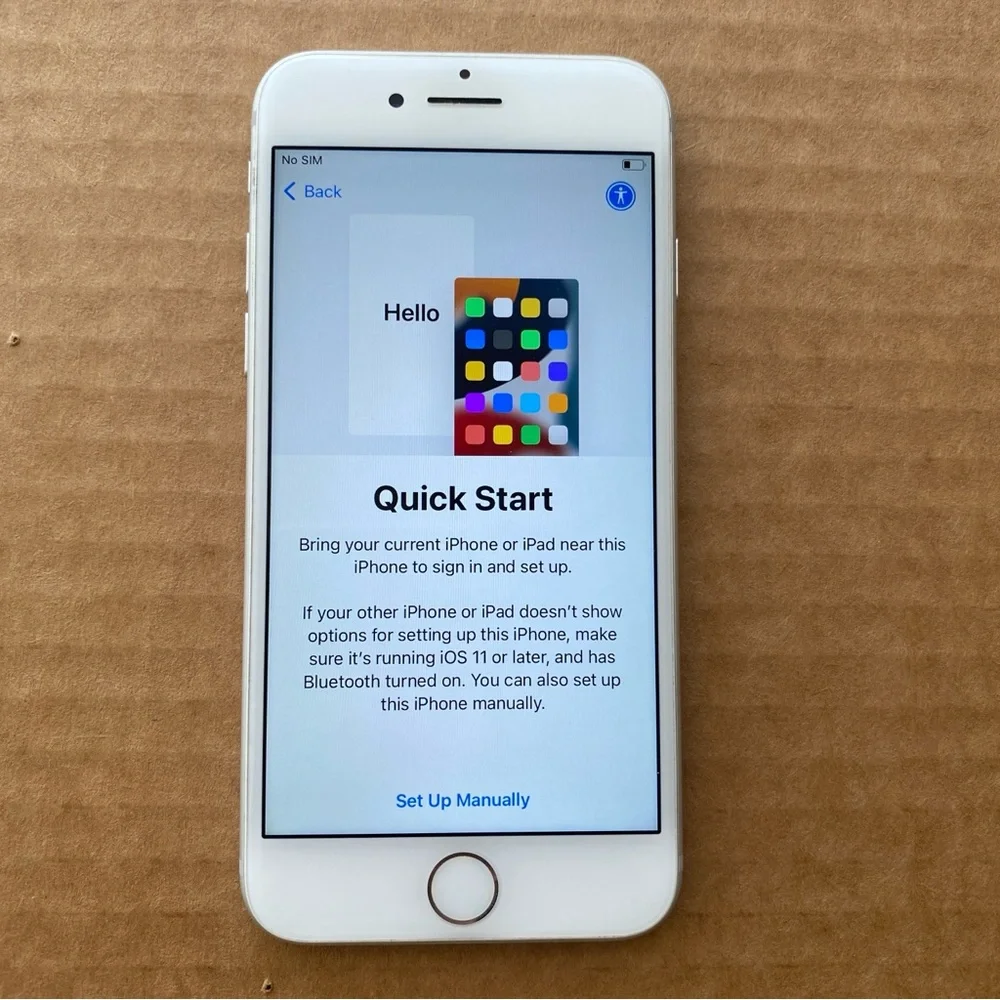 Apple iPhone 7 White 128GB with Transparent Phone Cover, UNLOCKED